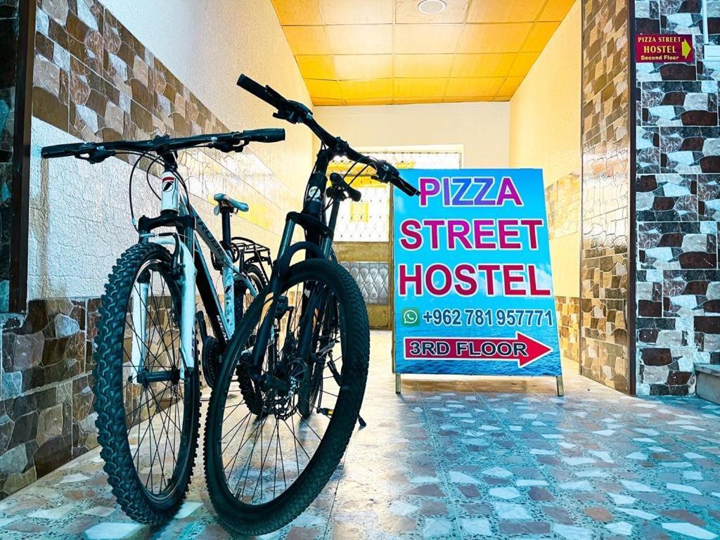 Pizza Street Hostel Áqaba Exterior foto